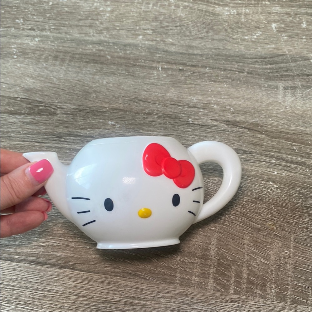 Hello Kitty White Teapot with Red Bow